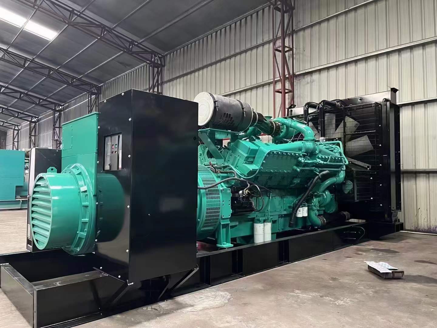 秦安如何评估无功补偿装置的性能和效果？