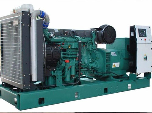 秦安升级现有发电机组的成本大概是多少？