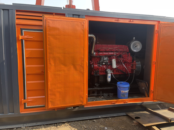 秦安柴油发电机组在高温环境下运行时需要注意哪些问题？